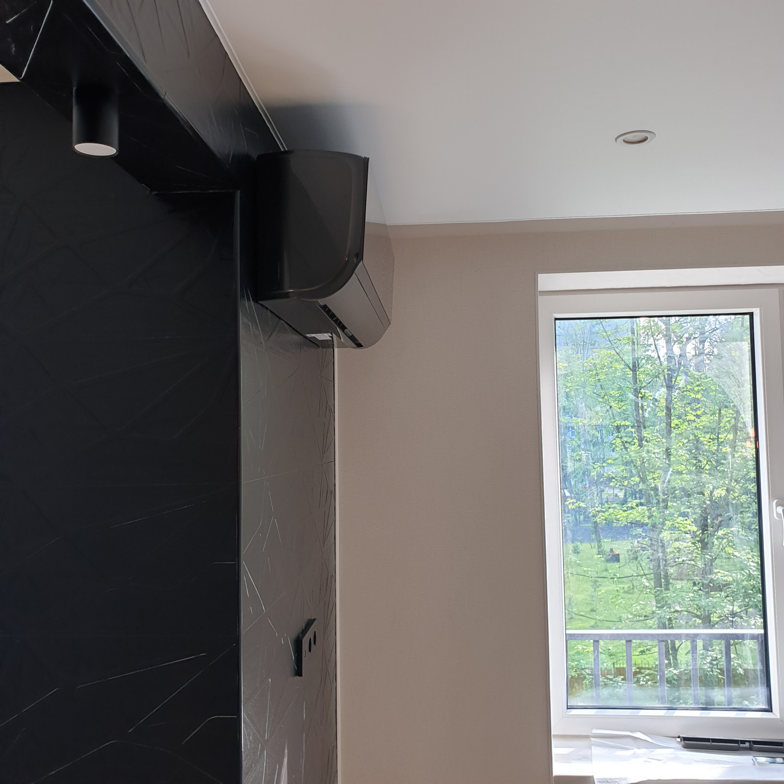 Установка кондиционера в квартирах с ремонтом