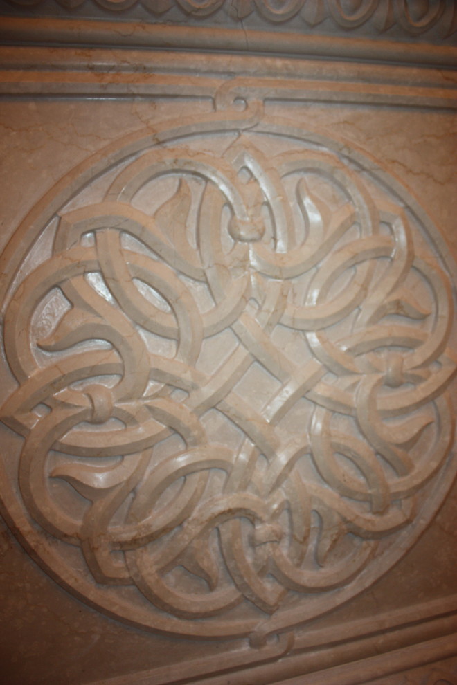 Иконостас в храме Пирогово.Московская область.