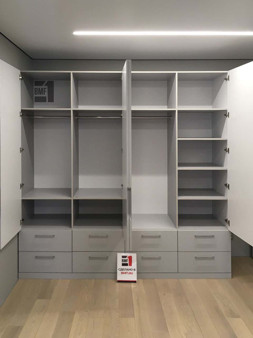 Шкаф в прихожую