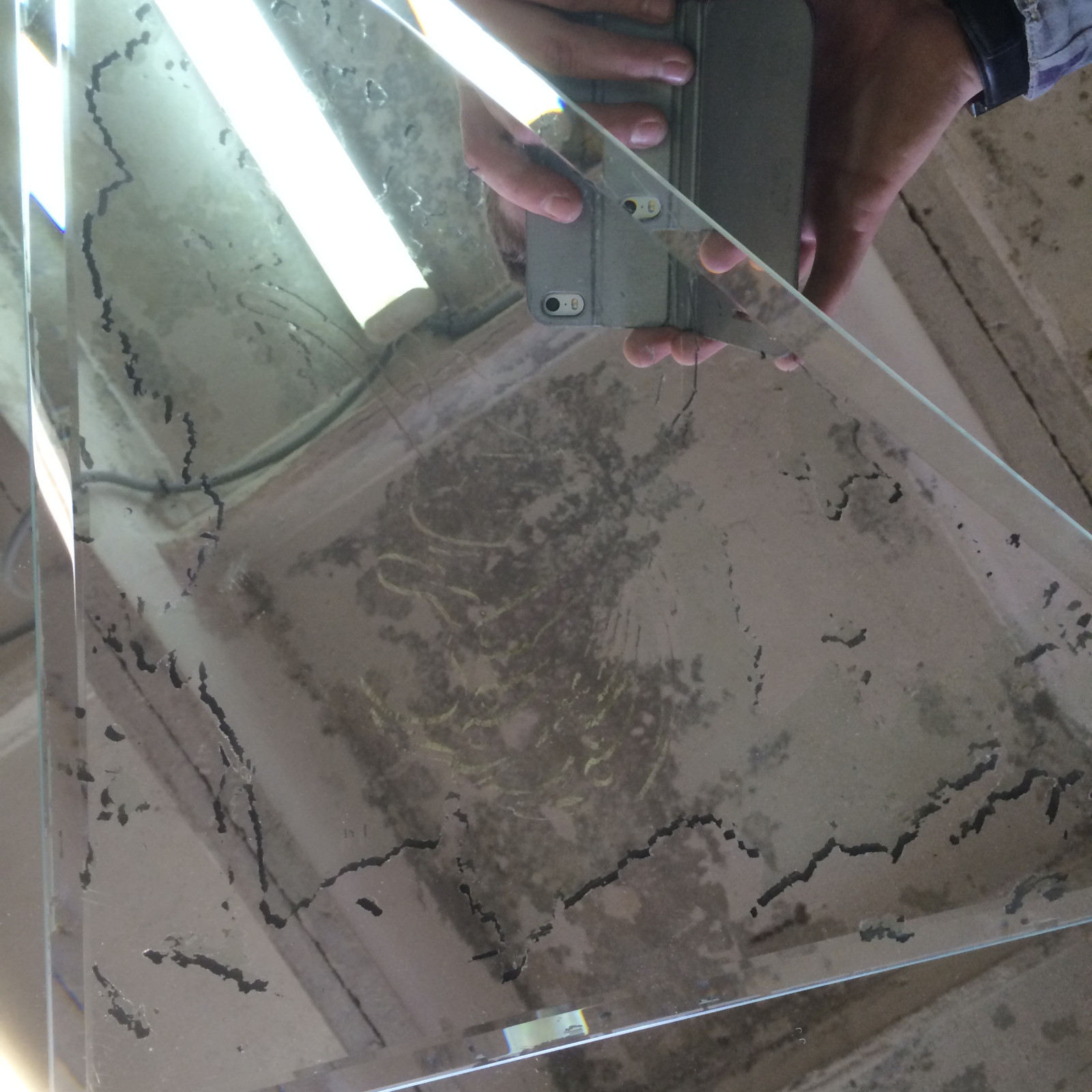 Искусственное старение зеркал и стекла