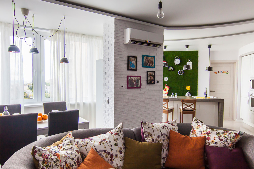 Сапожник с сапогами