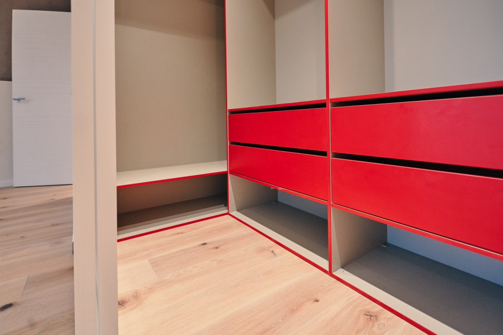 Гардеробная система ECOLINE с раздвижными дверьми raumplus