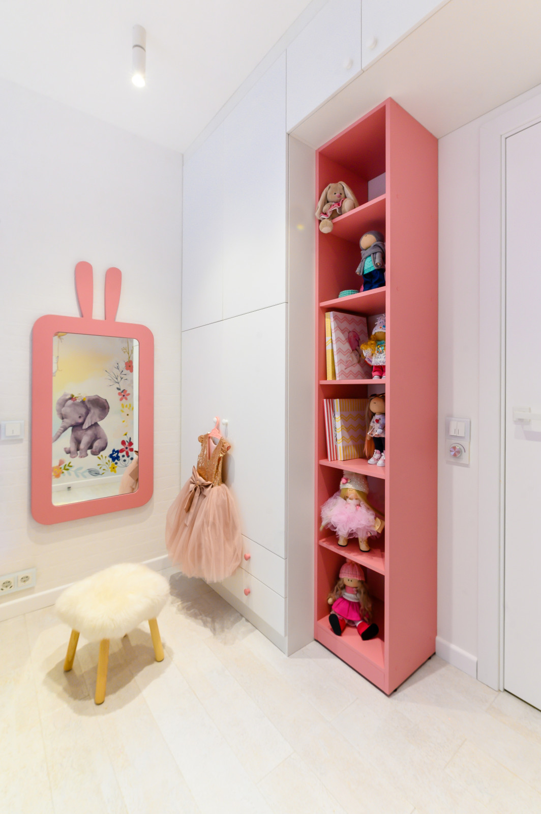 Детская комната "Зайка для Светы"