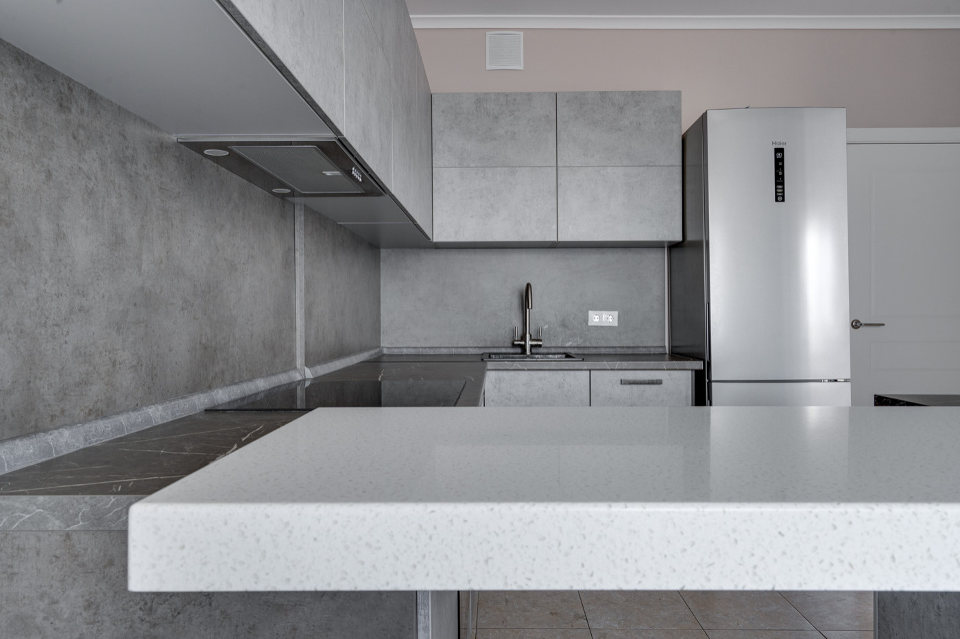 Кухонный гарнитур в ЖК «Эталон-Сити»