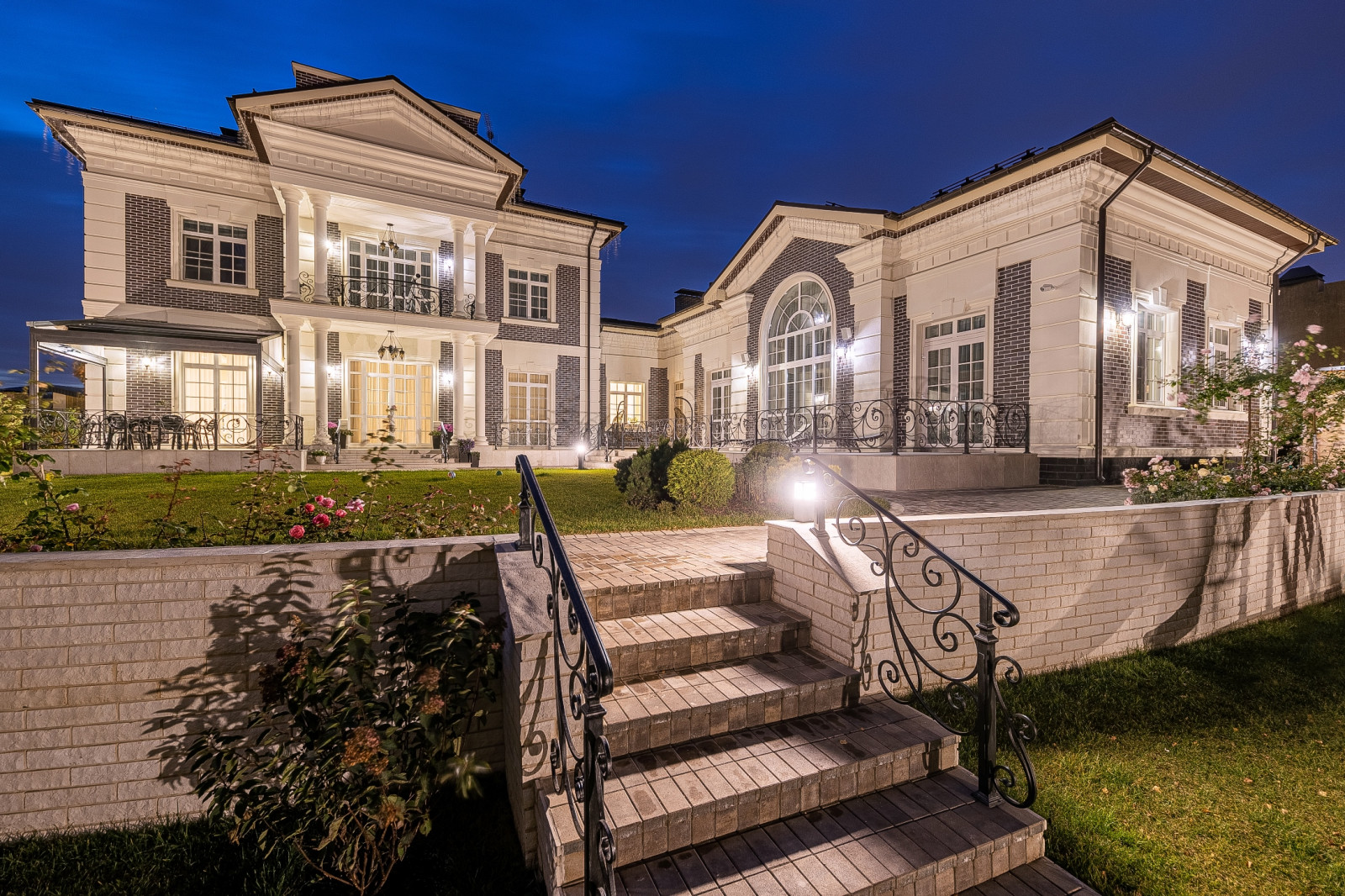 Ландшафтная подсветка участка в КП Миллениум Парк