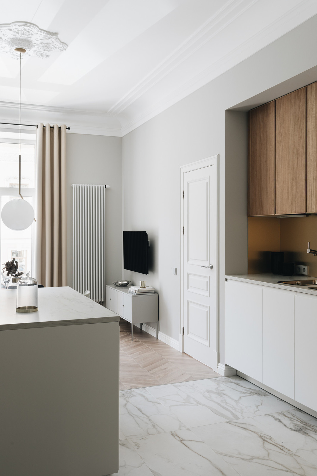 Houzz тур: Маленькая квартира в доме архитектора Боссе