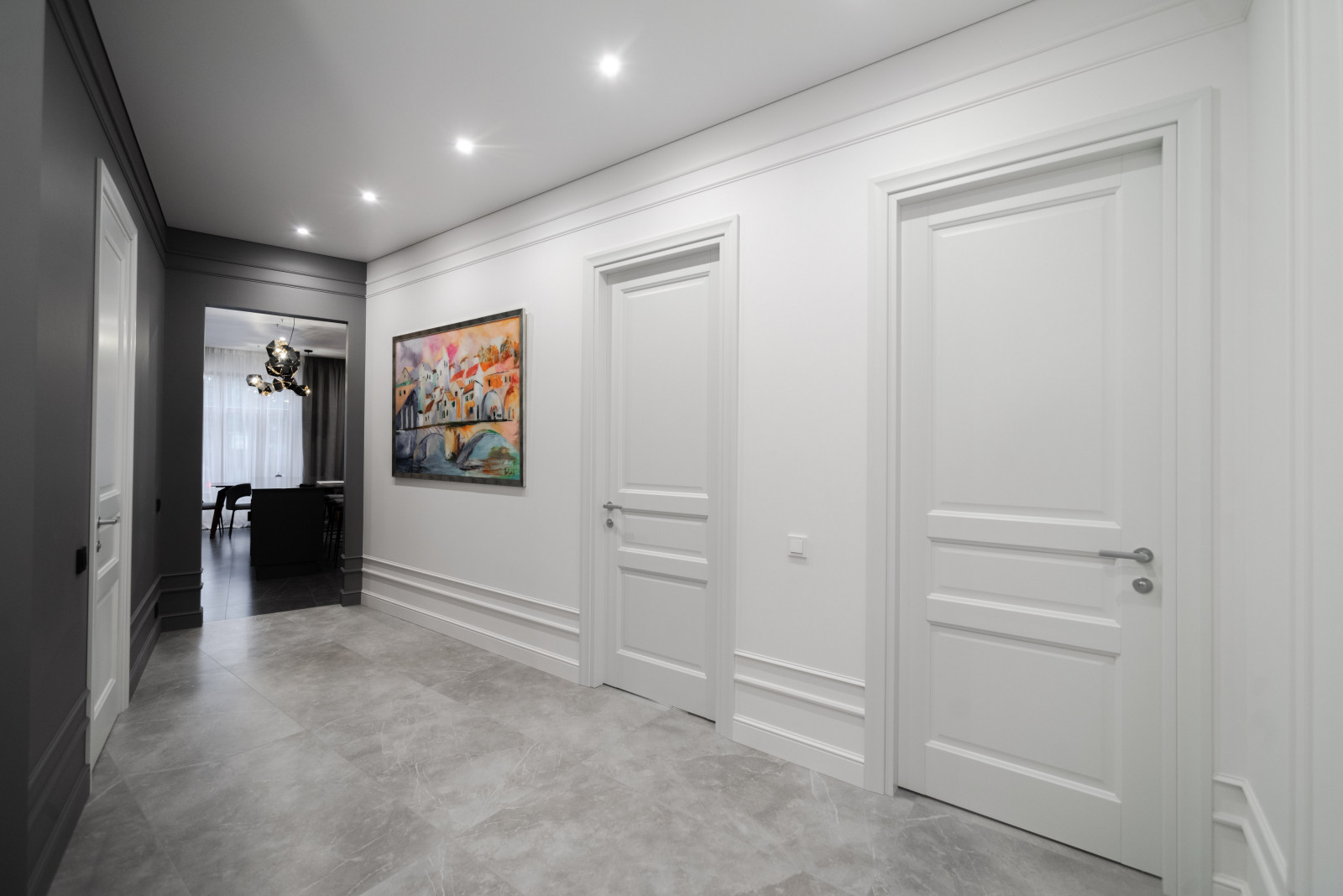 Просторная квартира в серых цветах