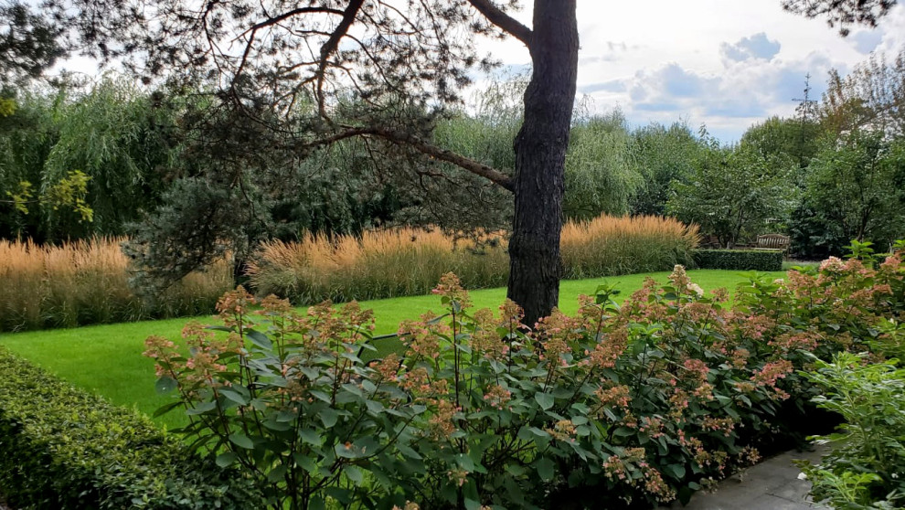 Обложка проекта: LESS IS MORE