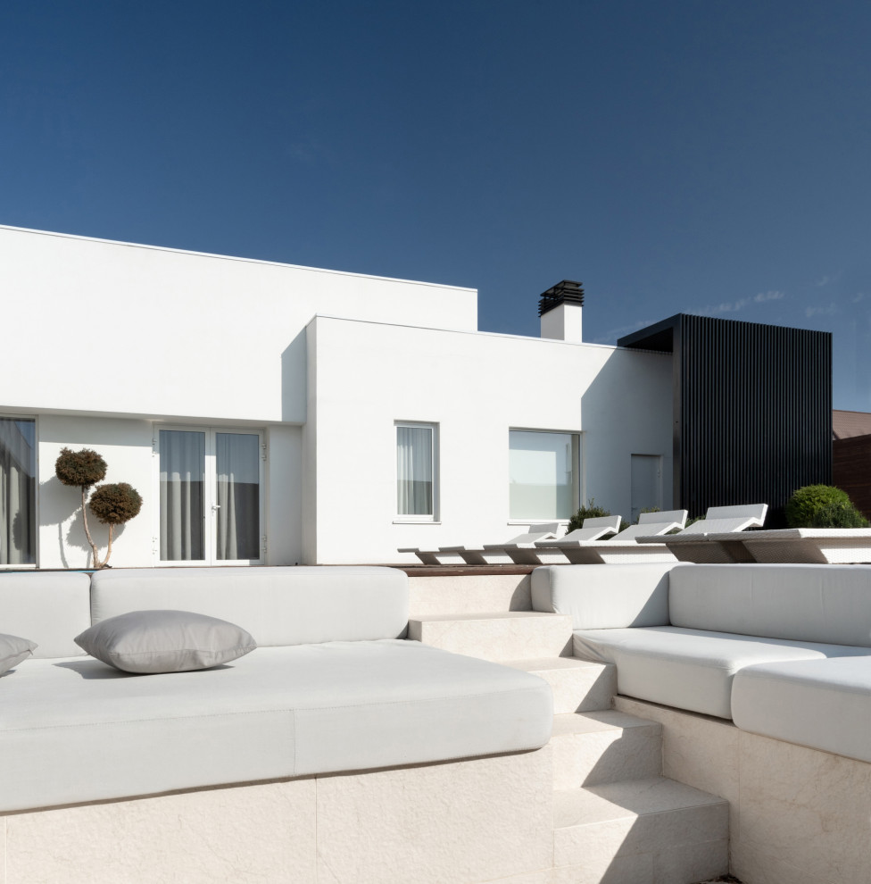 Белый дом на юге России