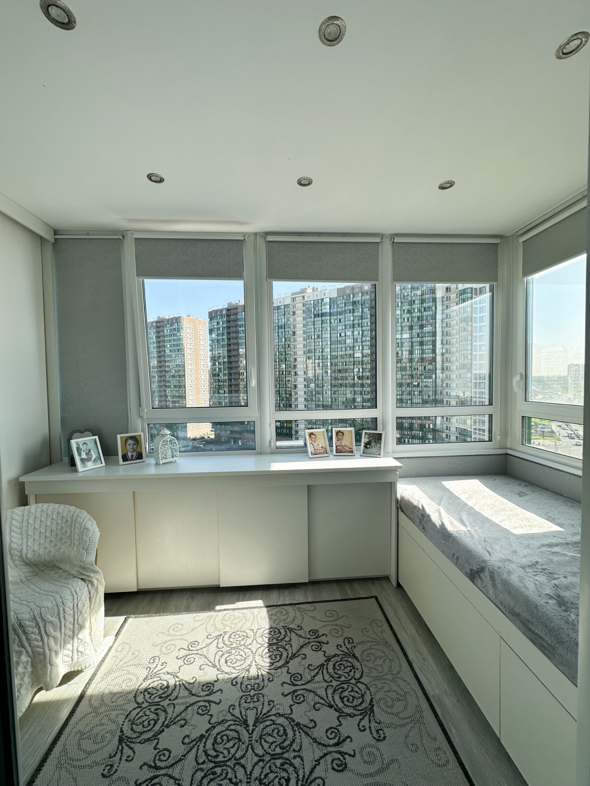 Обложка проекта: Балкон - комната