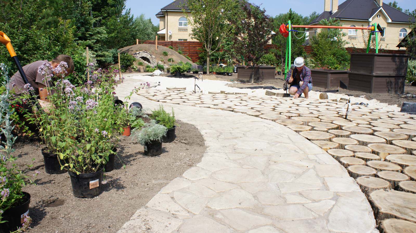 Обложка альбома: Дорожка из спилов сосны