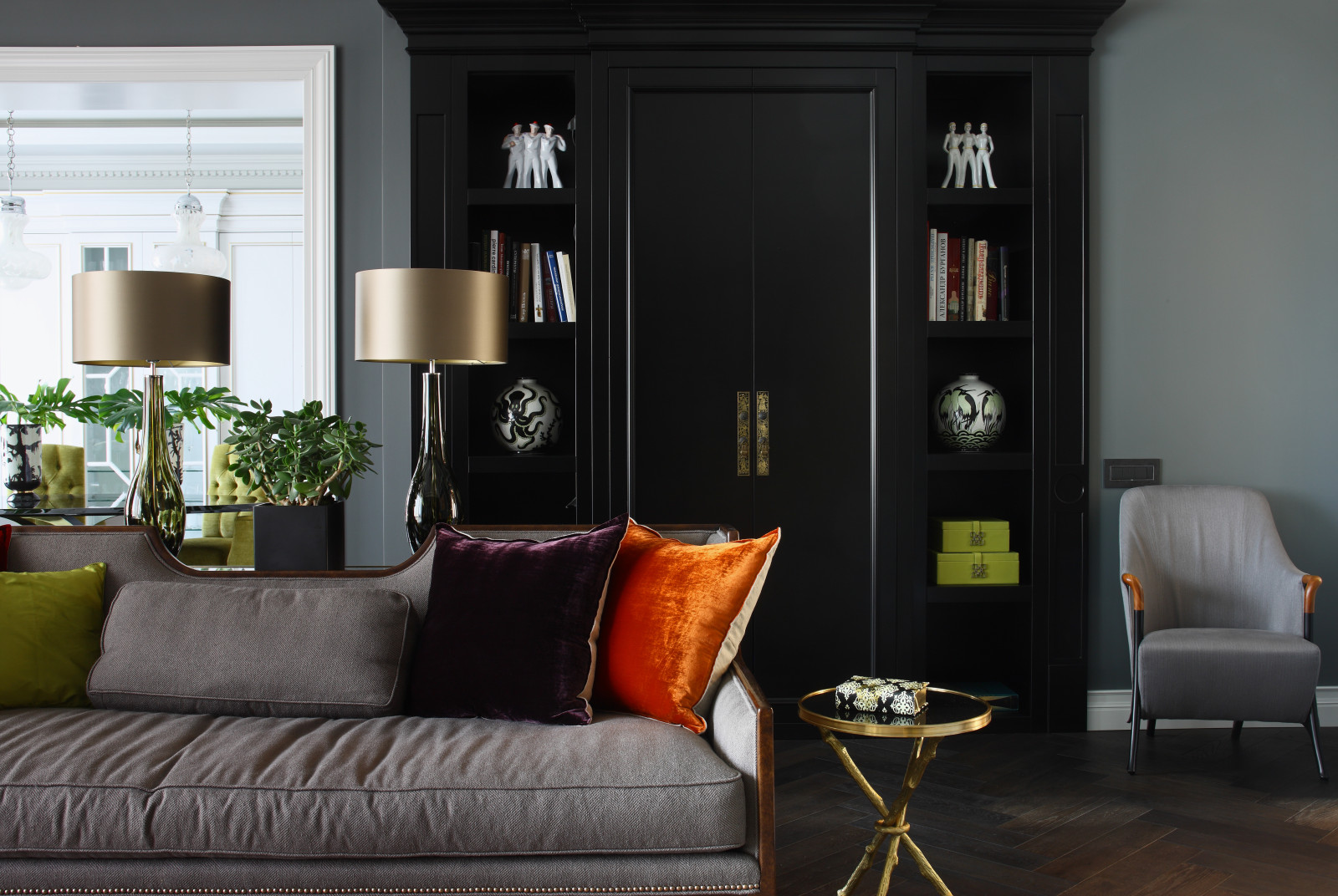 Houzz тур: Интерьер квартиры на Новом Арбате в рамках ар деко