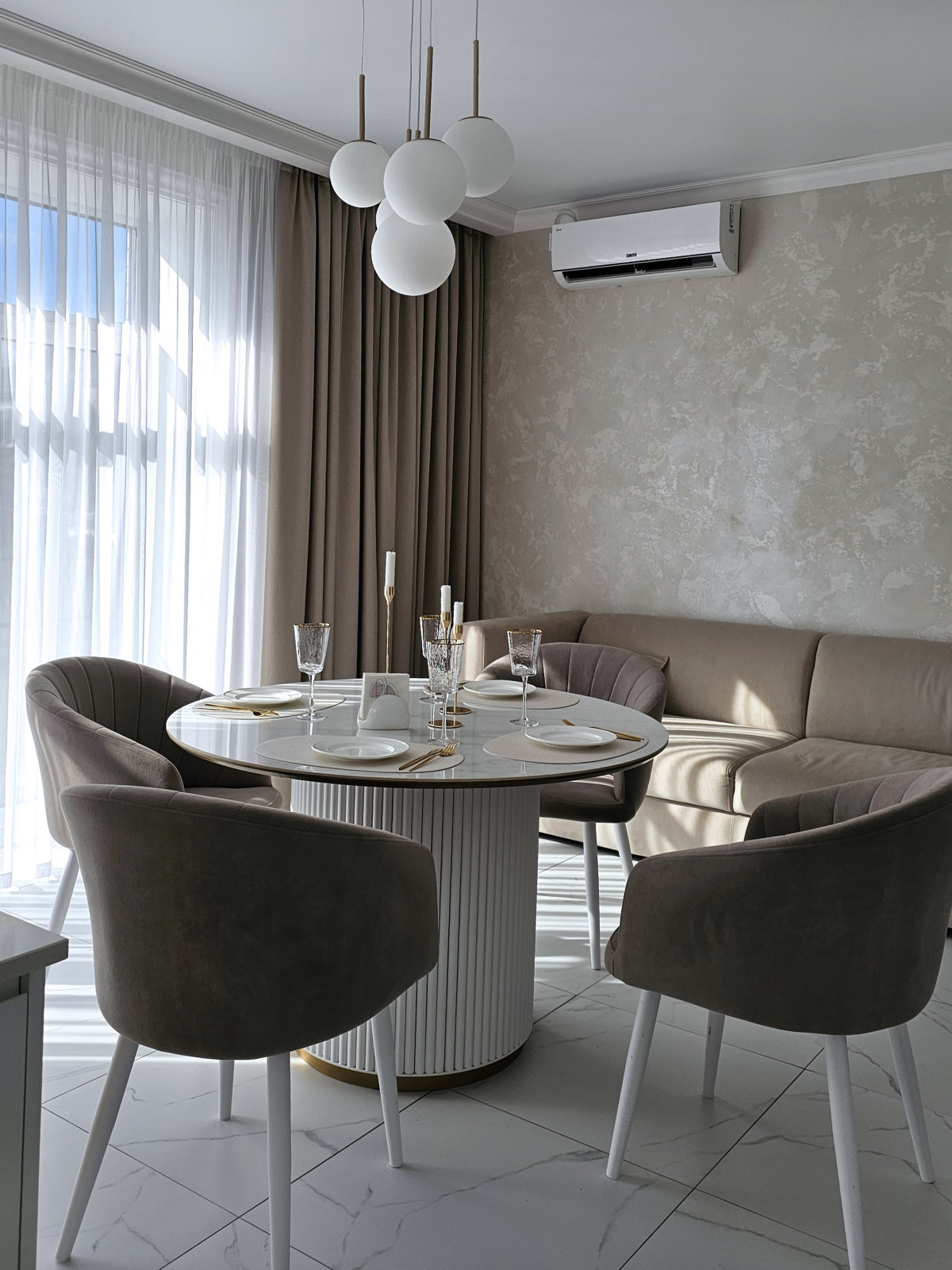 Частный дом 140 кв.м в светлых тонах