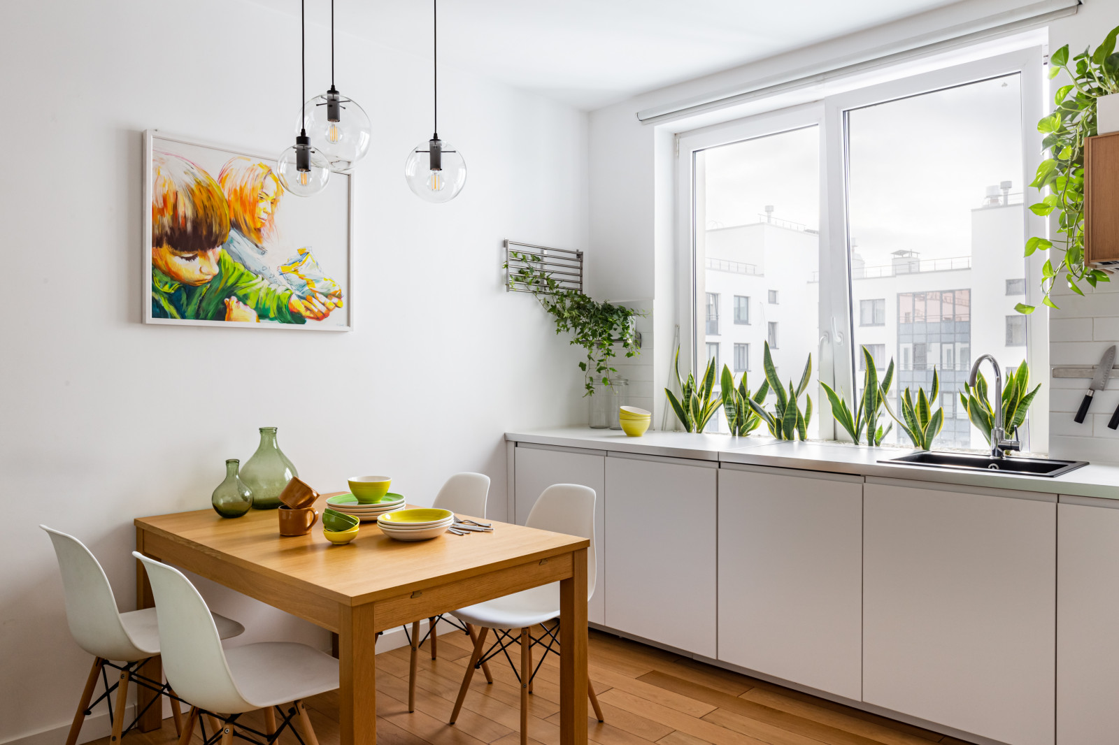 Проект недели: Солнечная кухня-гостиная для экспата