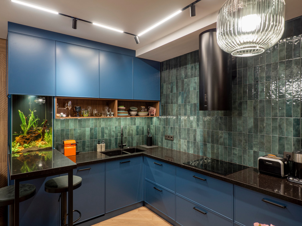 Кухня в современном стиле со встроенным аквариумом