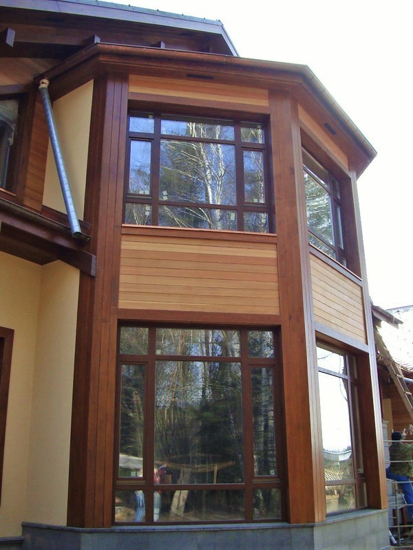 Монтаж Фасада из деревянных панелей планкен.