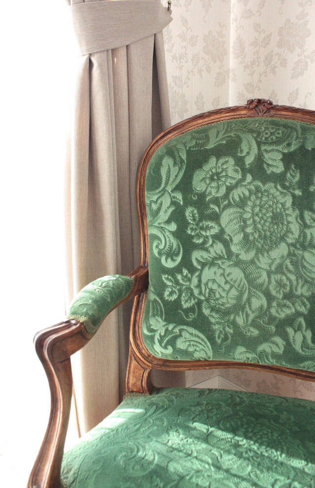 Recreating the Interior of the Chekhov’s Period in a Suburban Residence