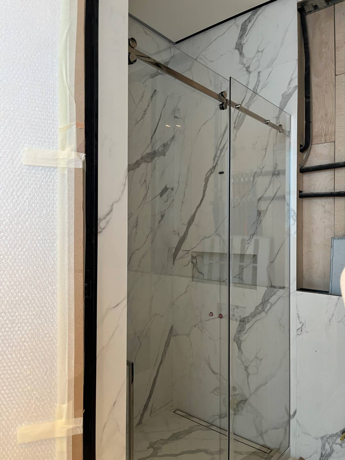 Душевая кабина/ванная комната