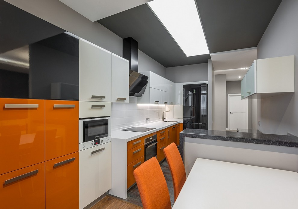 Оранжевая кухня