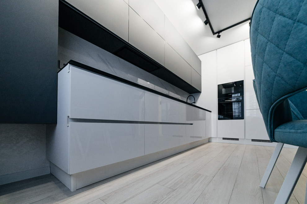 Угловая кухня с фасадами Fenix