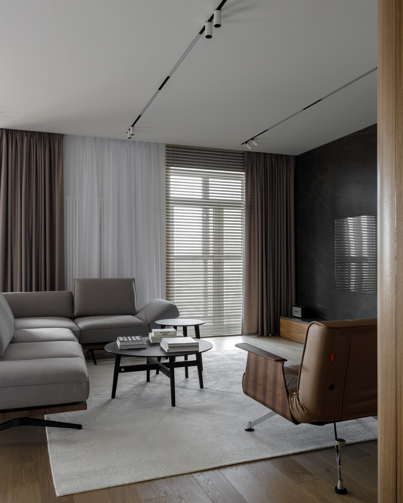 Квартира на набережной