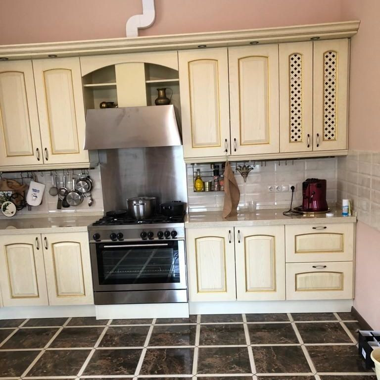 Кремовая кухня от Дом Кваренги