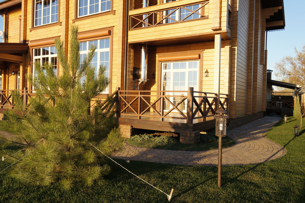 Интерьер загородного дома и ландшафт