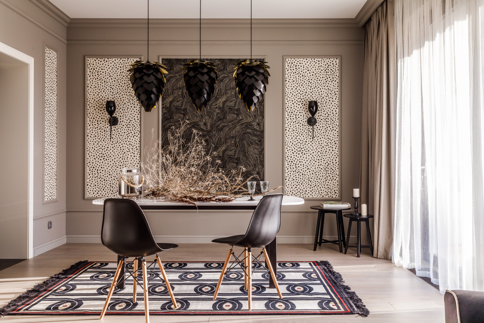 Интерьер таунхауса в монохромной гамме (г.Краснодар)