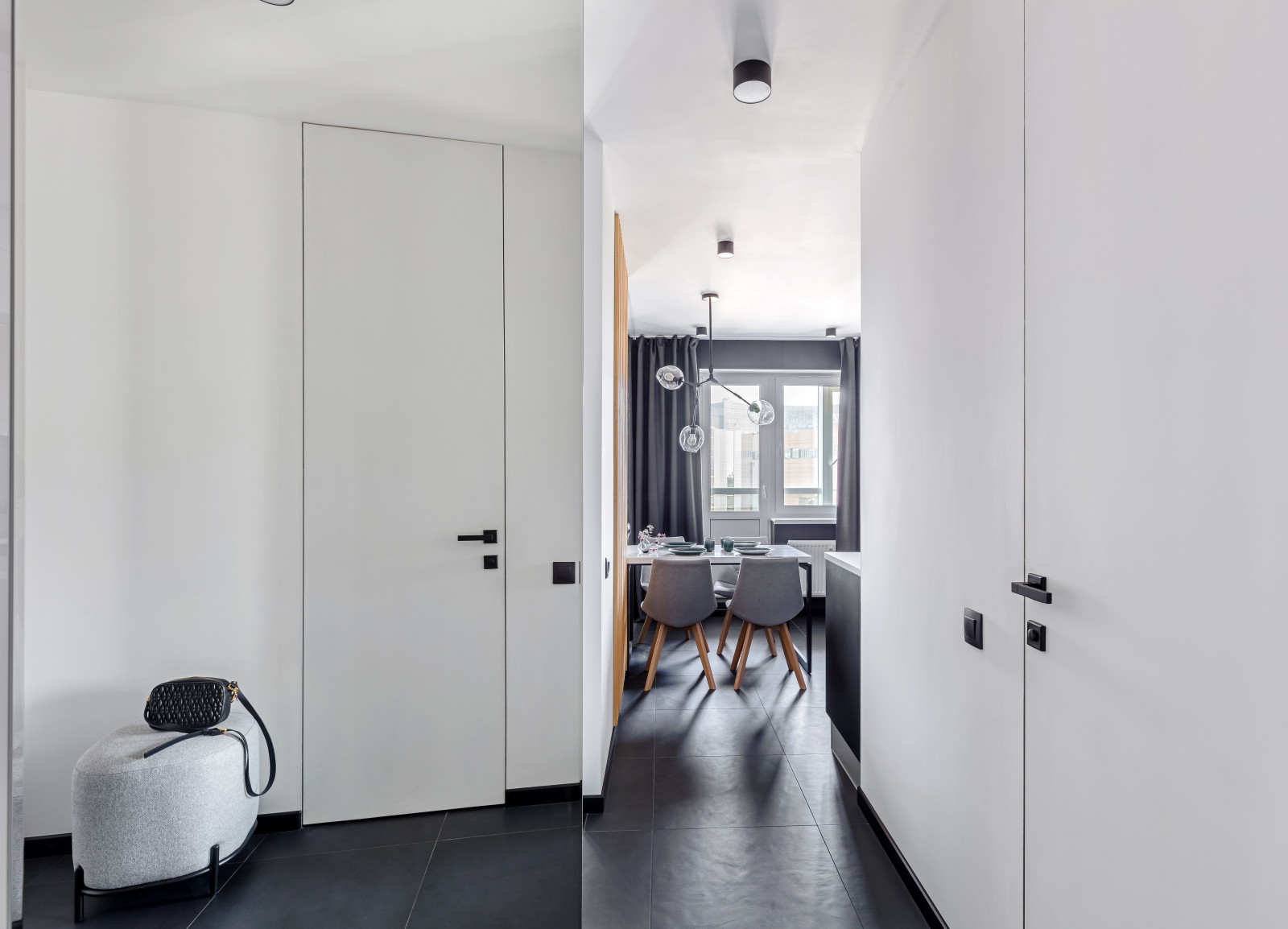 Черно-белый интерьер