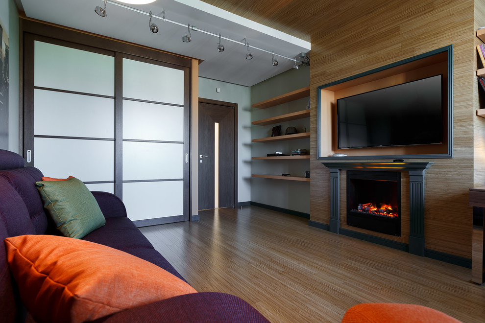 "Вокруг зеркальной колонны"