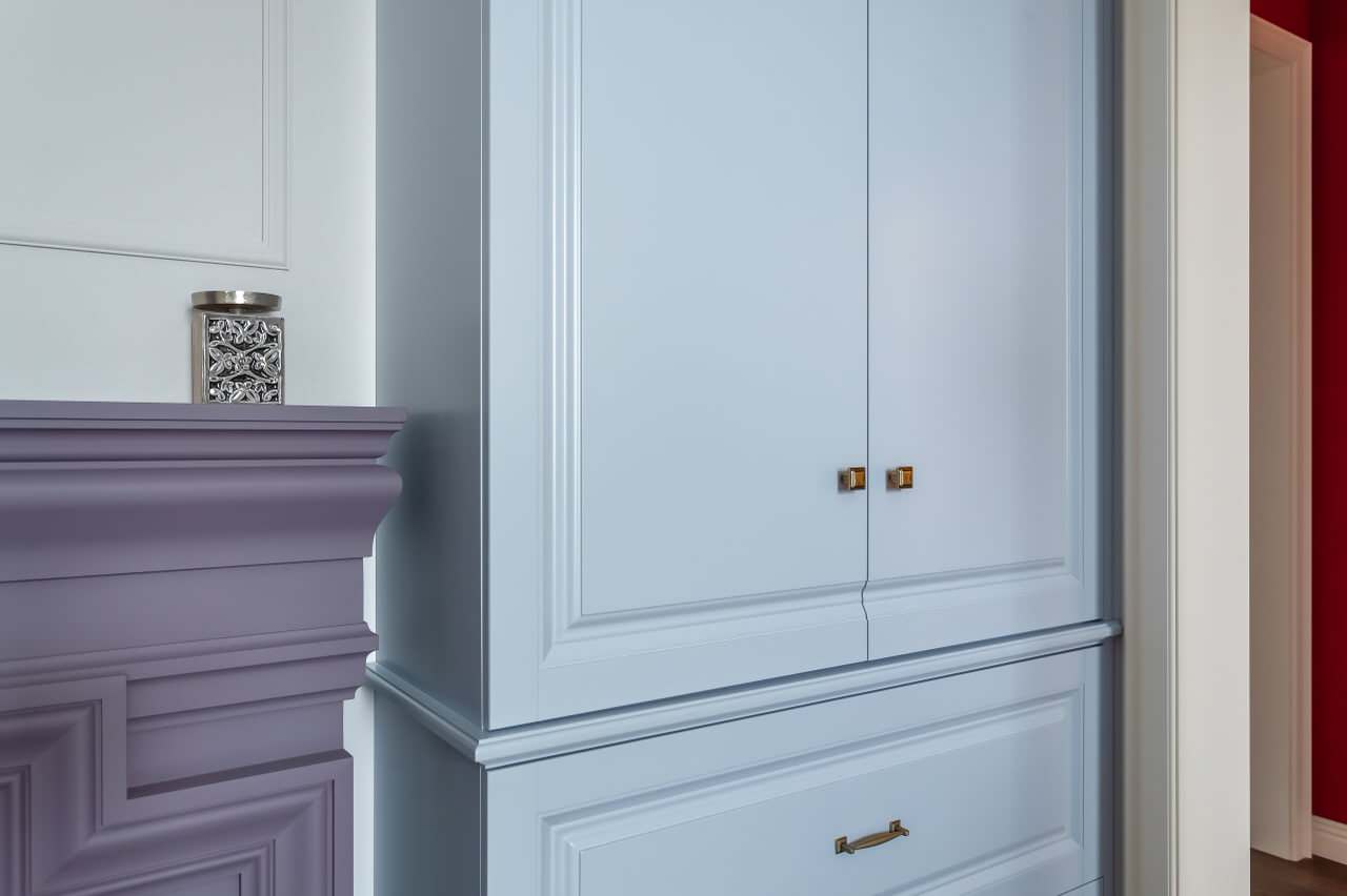 Шкафы для гостинной с эмалированными фасадами