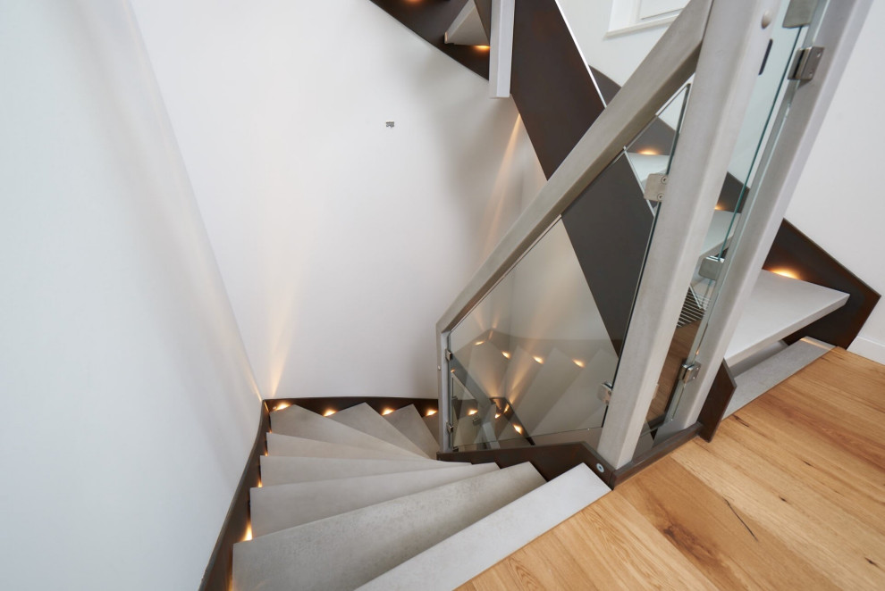 Бетон, Ржавчина и Стекло. Лестница из HPL