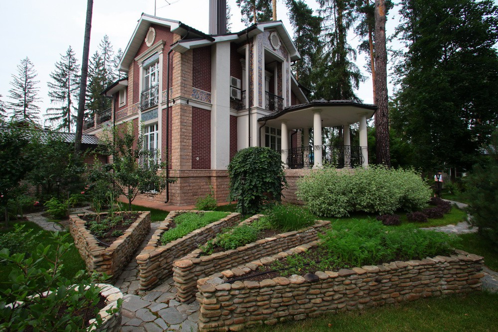 Чисты пруды