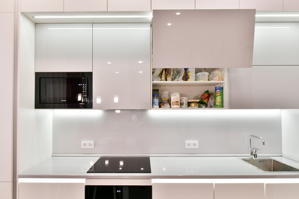 Глянцевая кухня модерн