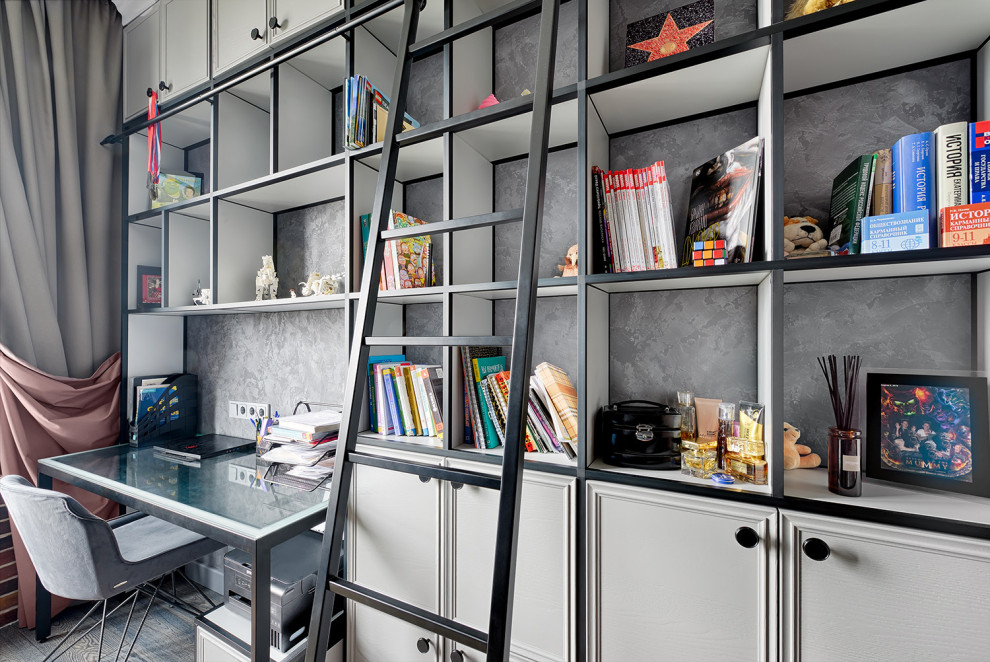 Стеллажная система с рабочим местом