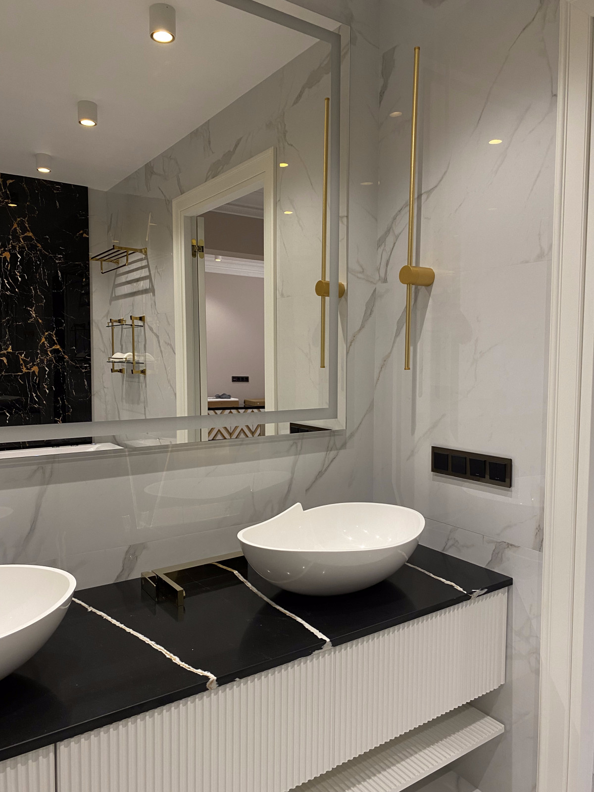 Столешница в ванную комнату