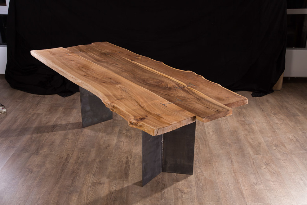 Обложка проекта: Обеденный стол для семьи Чуркиных