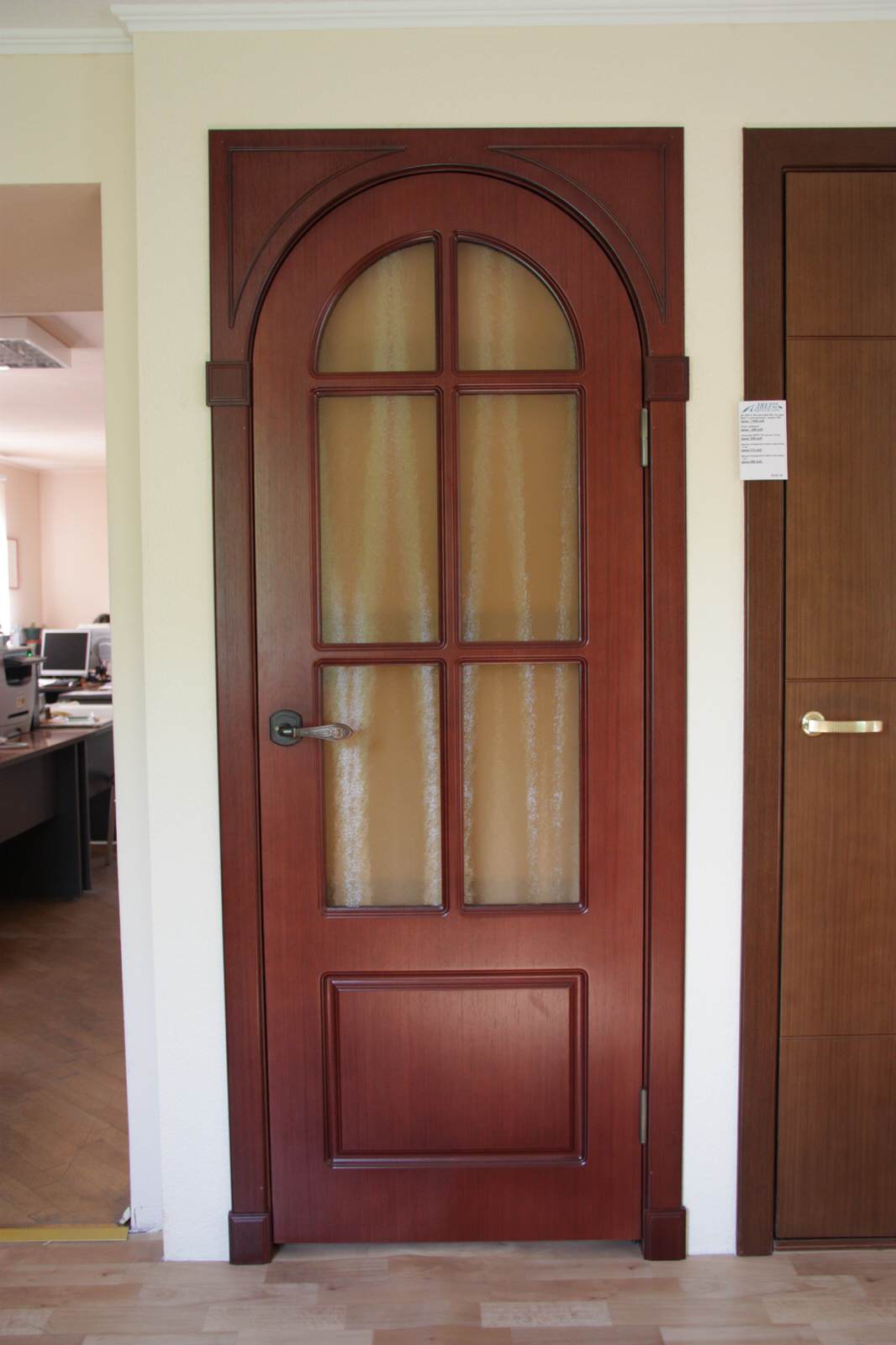 Обложка проекта: Арочные двери