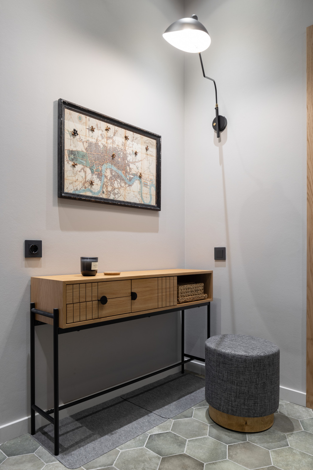 Обложка проекта: квартира с попугаями