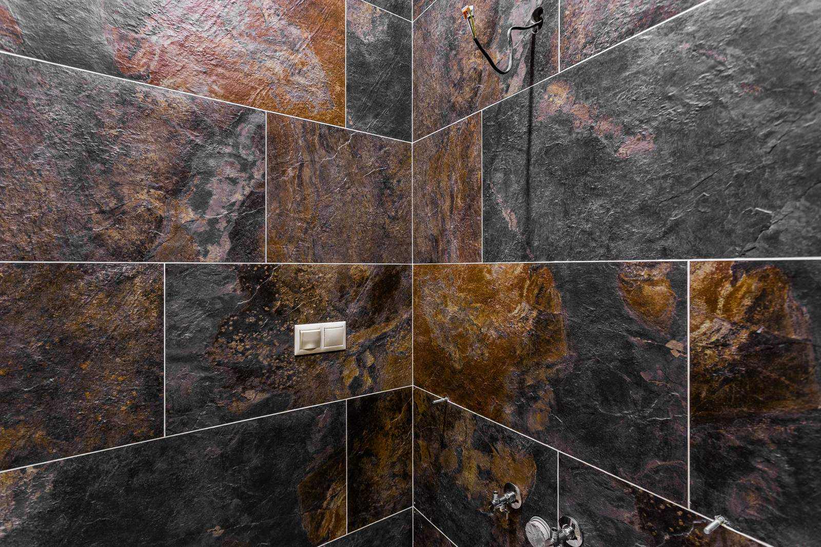 Бразильский сланец в ванной комнате