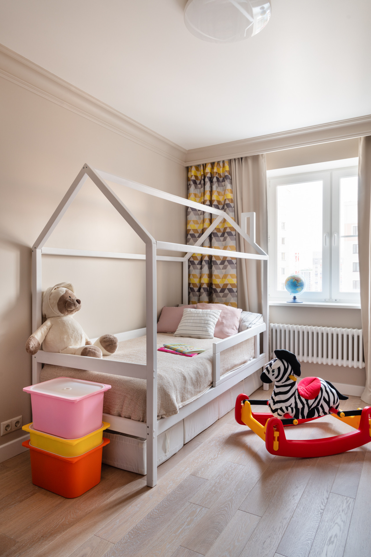 В гостях: Квартира в бежевых тонах для семьи дизайнера