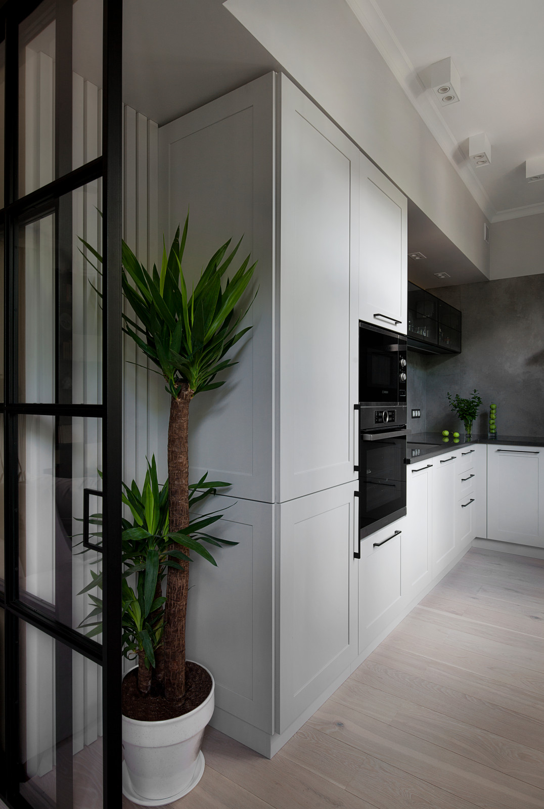 Современная классика в холостяцкой квартире