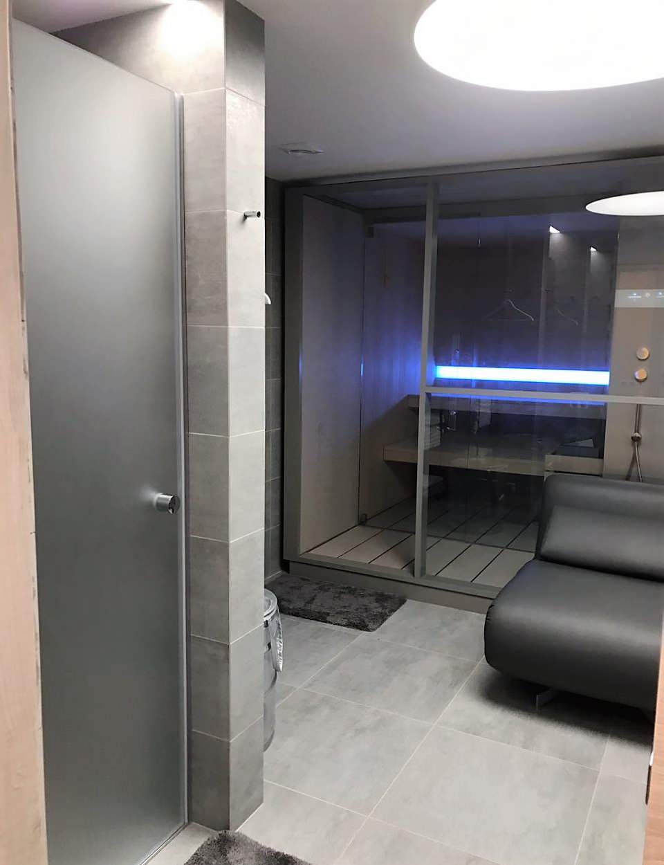 Реконструкция цокольного этажа в загородном доме