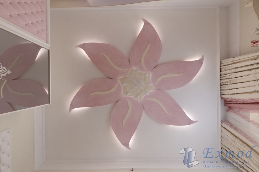 Дизайн детской с цветком и бабочками