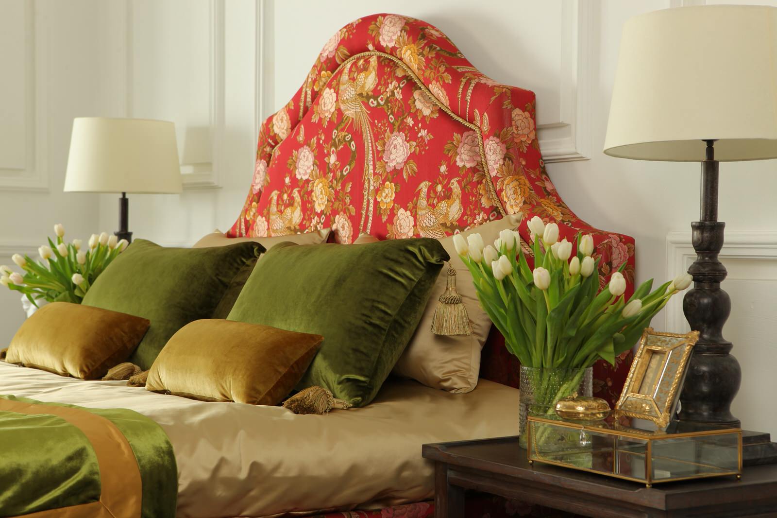 Оформление кроватей для компании Roy Bosh