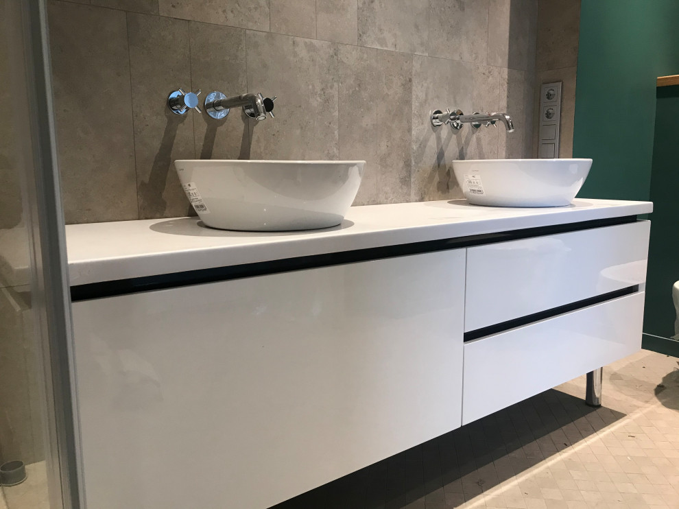 Тумба в ванную комнату под две раковины.