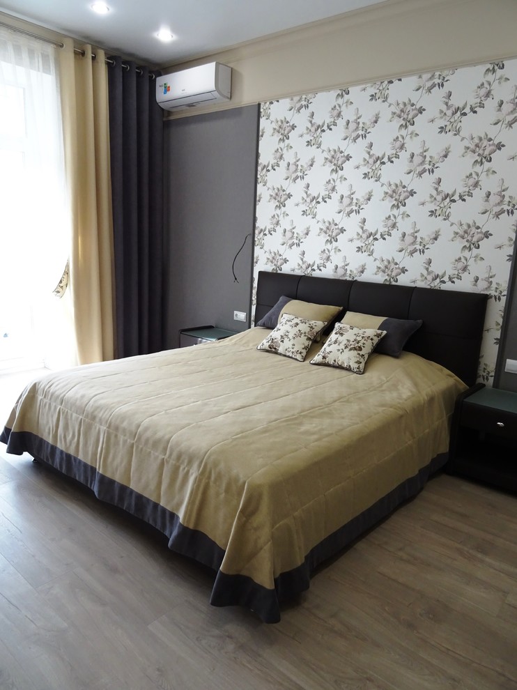 Обложка проекта: Цветочный принт для спальни