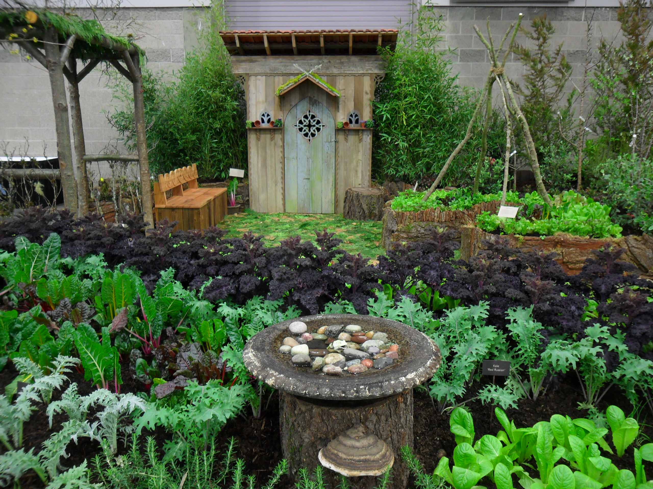 Дело хозяйское: Как сделать участок удобней, не потеряв декоративности