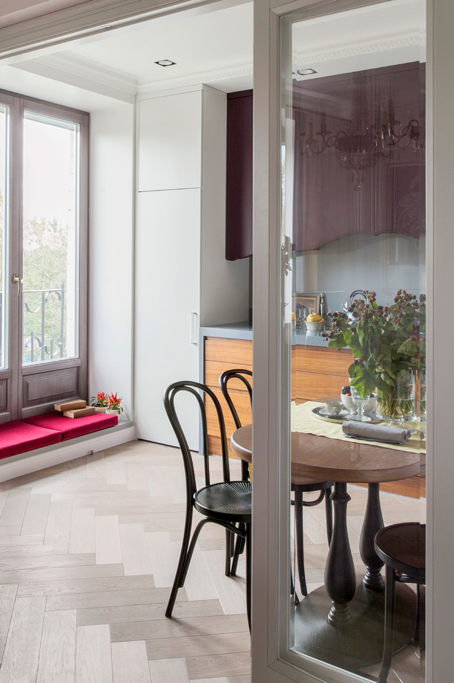 Квартира в доме по проекту архитектора Жолтовского.