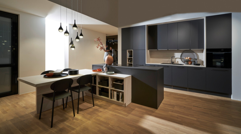 PLUS - Graphit softmatt